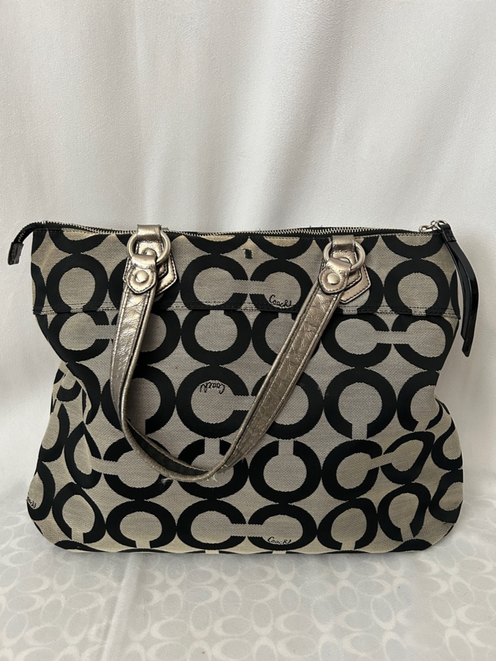 Coach Grey/Black Signature C Print Classic Poppy Travel Tote Bag Purse 🌺🌺 - Picture 2 of 16